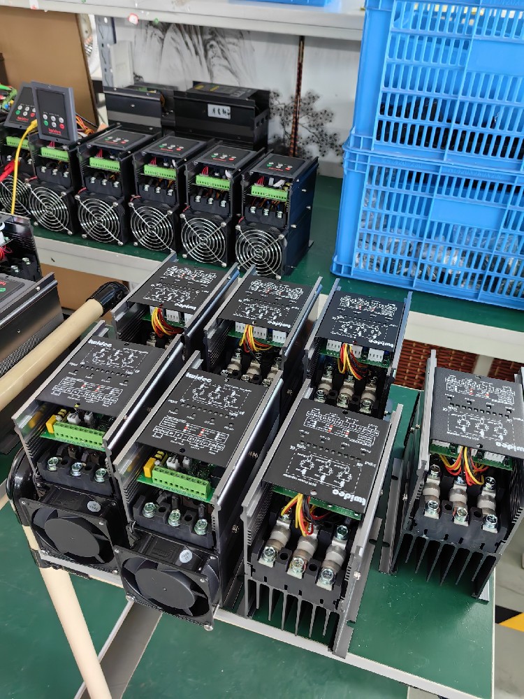 电力调整器在哪些工业领域利用最宽泛（如电炉加热、电机调速等）？有什么特殊的利用案例？